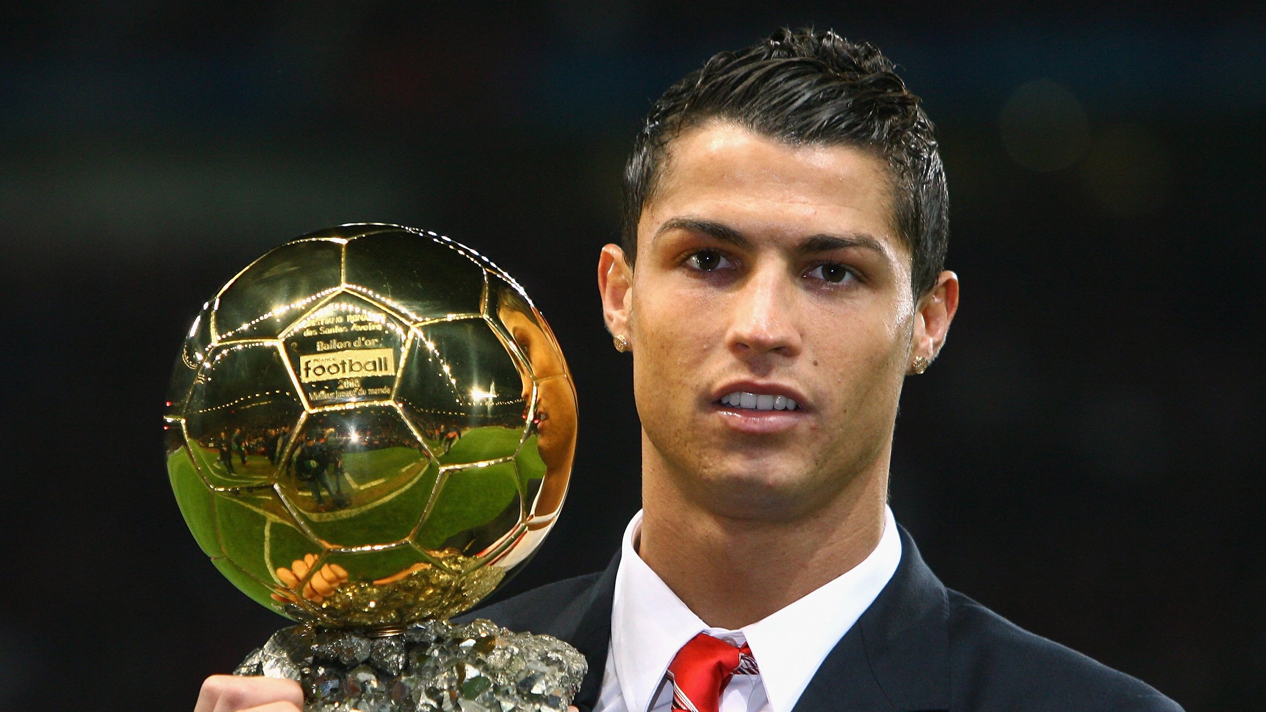 开云下载-拜仁“包围圈”式压迫断掉节奏  第1张